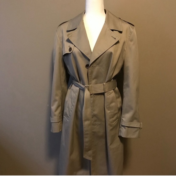 Pierre Cardin trench coat! Plaid interior. - Picture 2 of 14